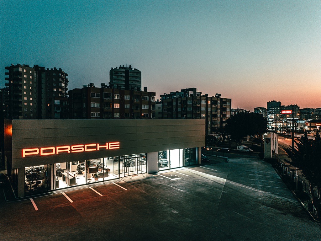 dealer-banner